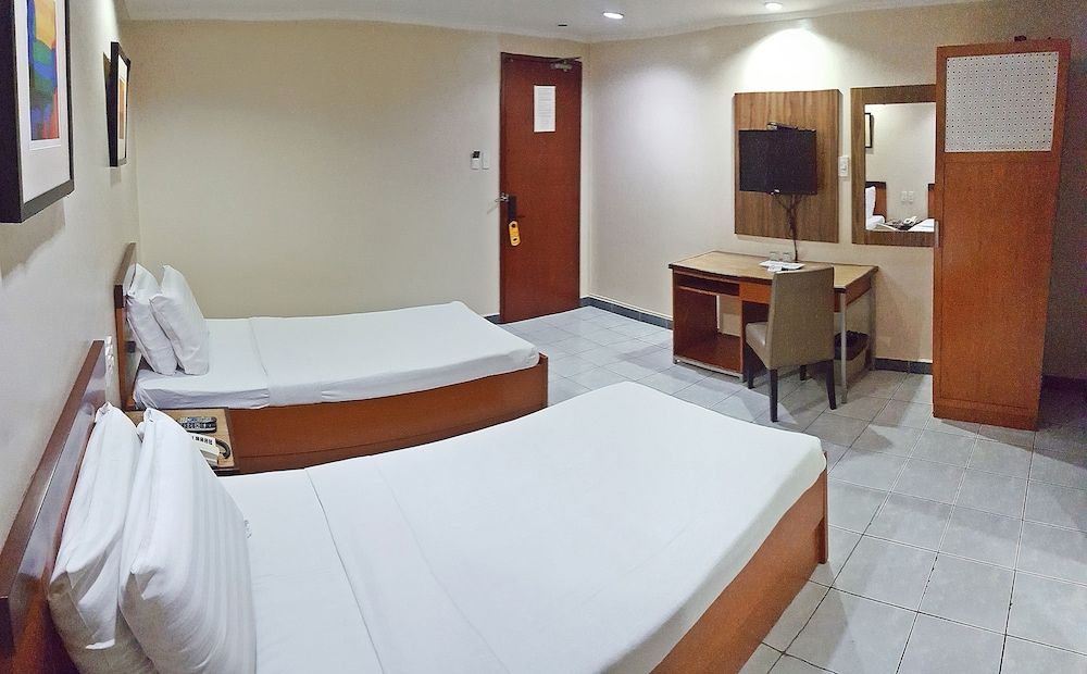 Golden Valley Hotel Standard Twin Room 5