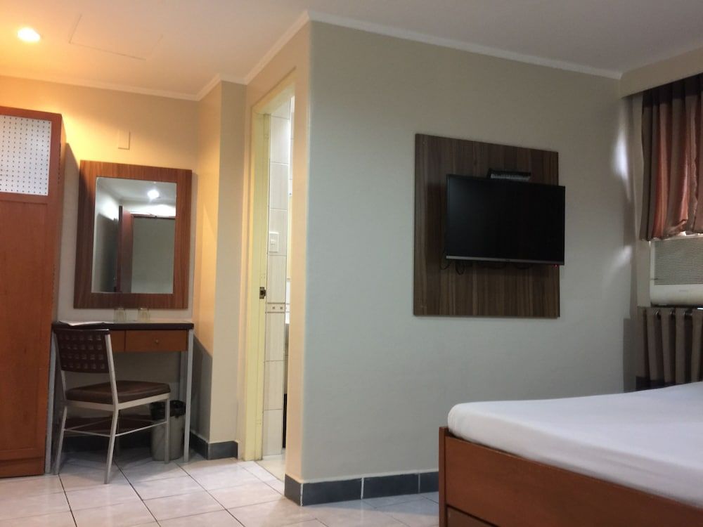 Golden Valley Hotel Standard Twin Room 13