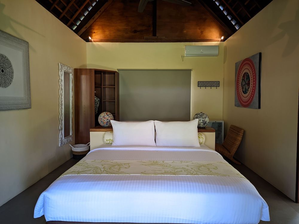 The Club Villas Lombok Deluxe Suite, 1 King Bed, Accessible, Pool View 2