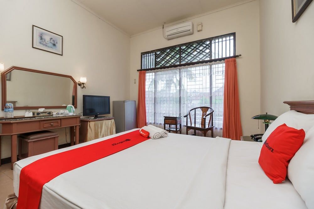 Premium Room (RedDoorz)