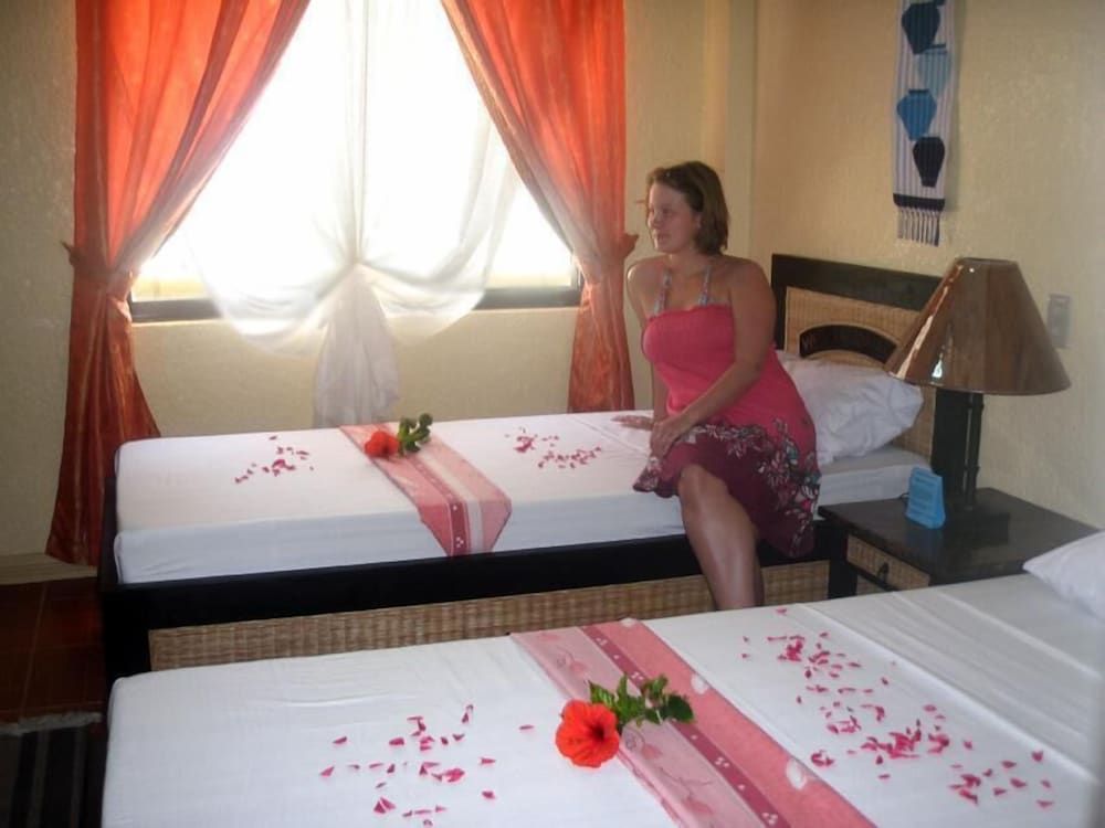 Marlins Beach Resort Deluxe Room 4