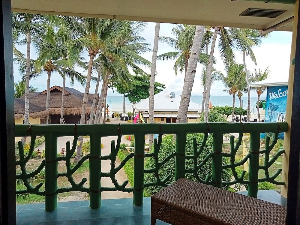 Marlins Beach Resort Deluxe Room 8