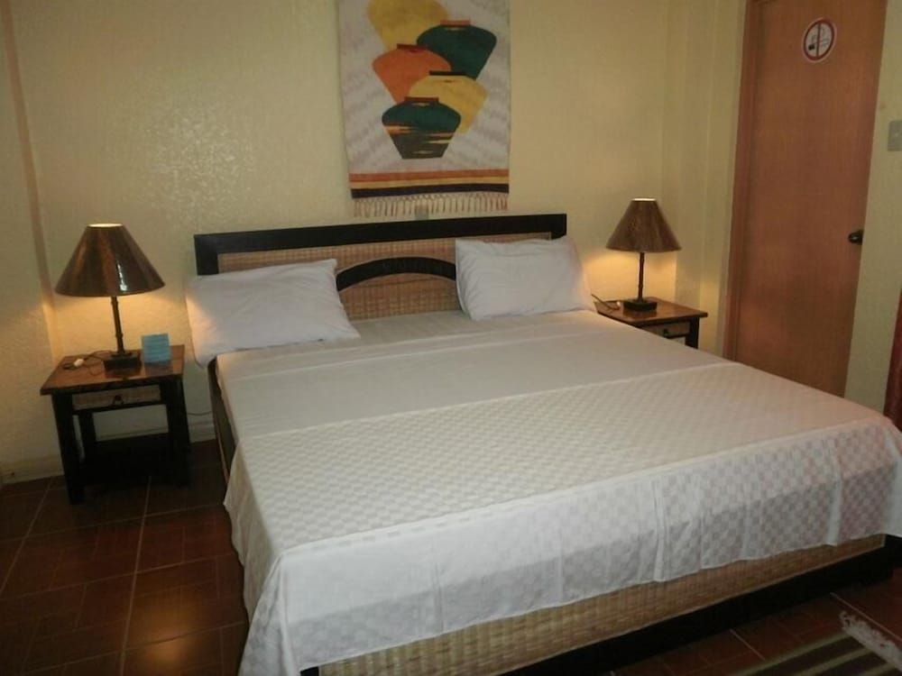 Marlins Beach Resort Beach Front Room 3