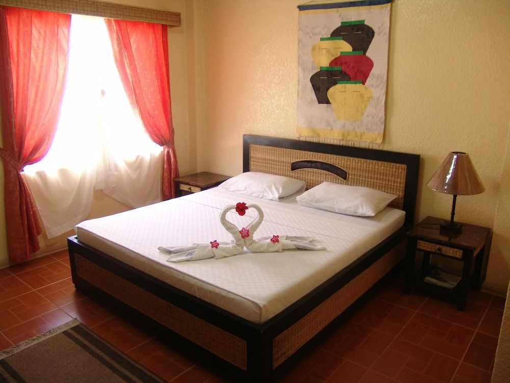 Marlins Beach Resort Deluxe Room 2