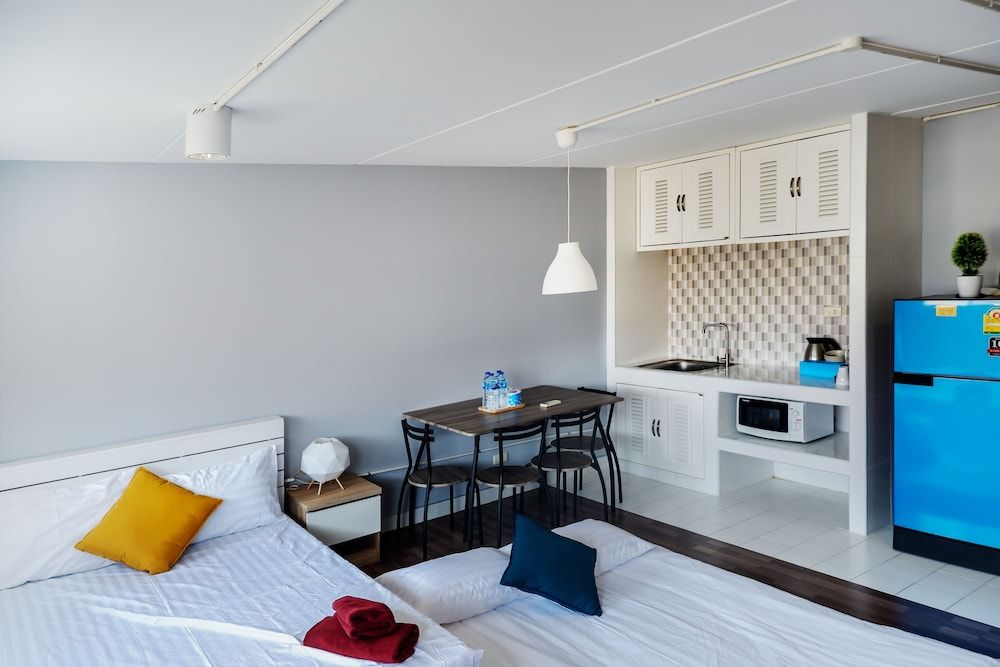 Bangkok Impact Popular Comdominium Deluxe Room, Multiple Beds, City View 2