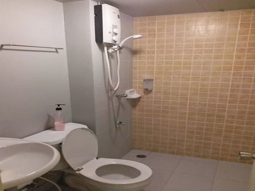 Room in B&B - Poppular Palace Don Mueang Bangkok Triple Room