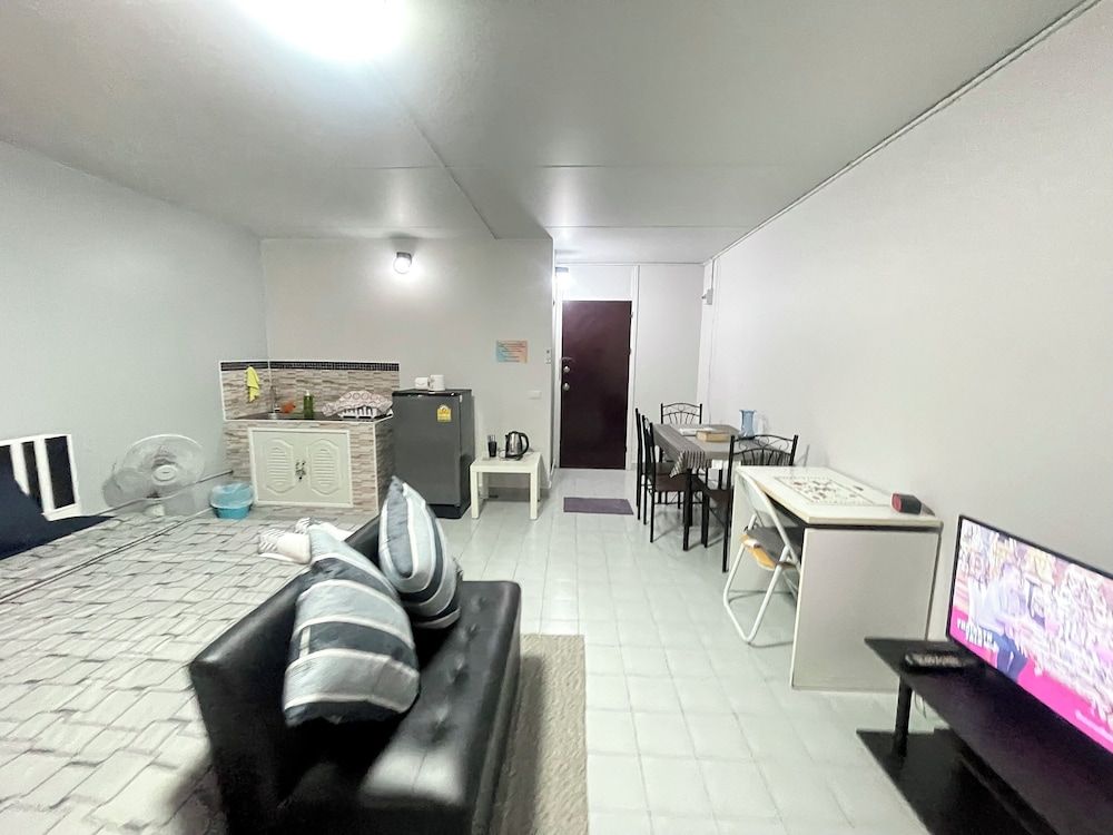 undefined Impact Muangthong Condo C3 by Miles 5