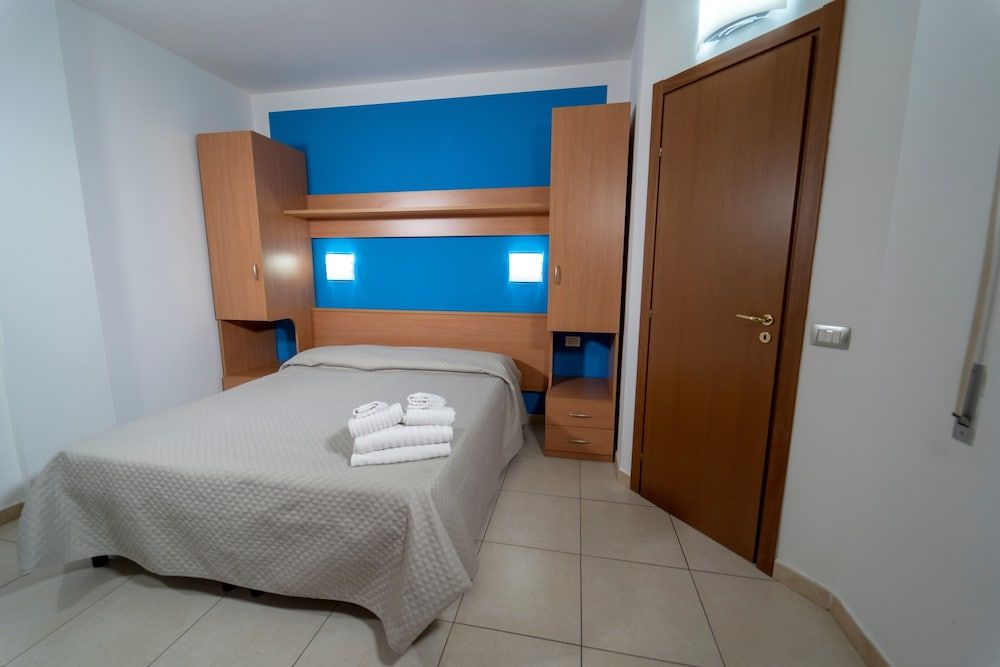 House, 1 Bedroom, Balcony, Garden View