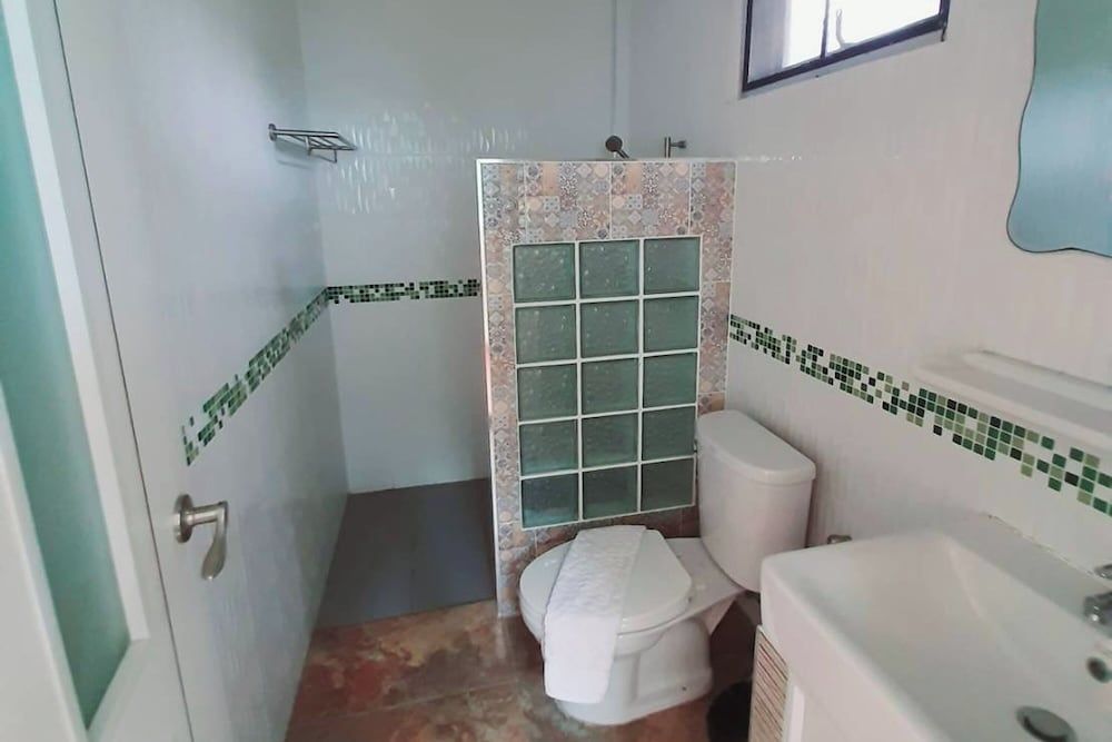 Phenwaree Amphawa Resort Twin Room, Pool Access 5