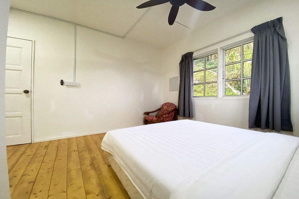 Room, 2 Bedrooms