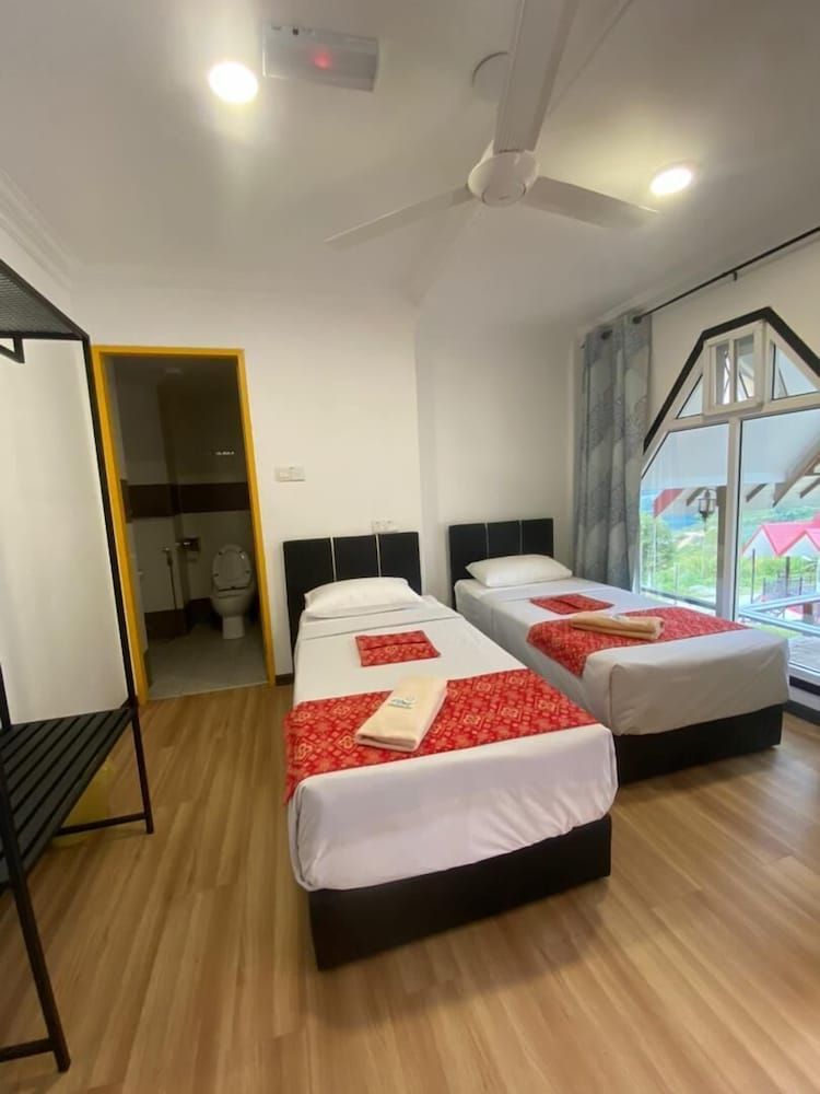 Twin Room, Private Bathroom