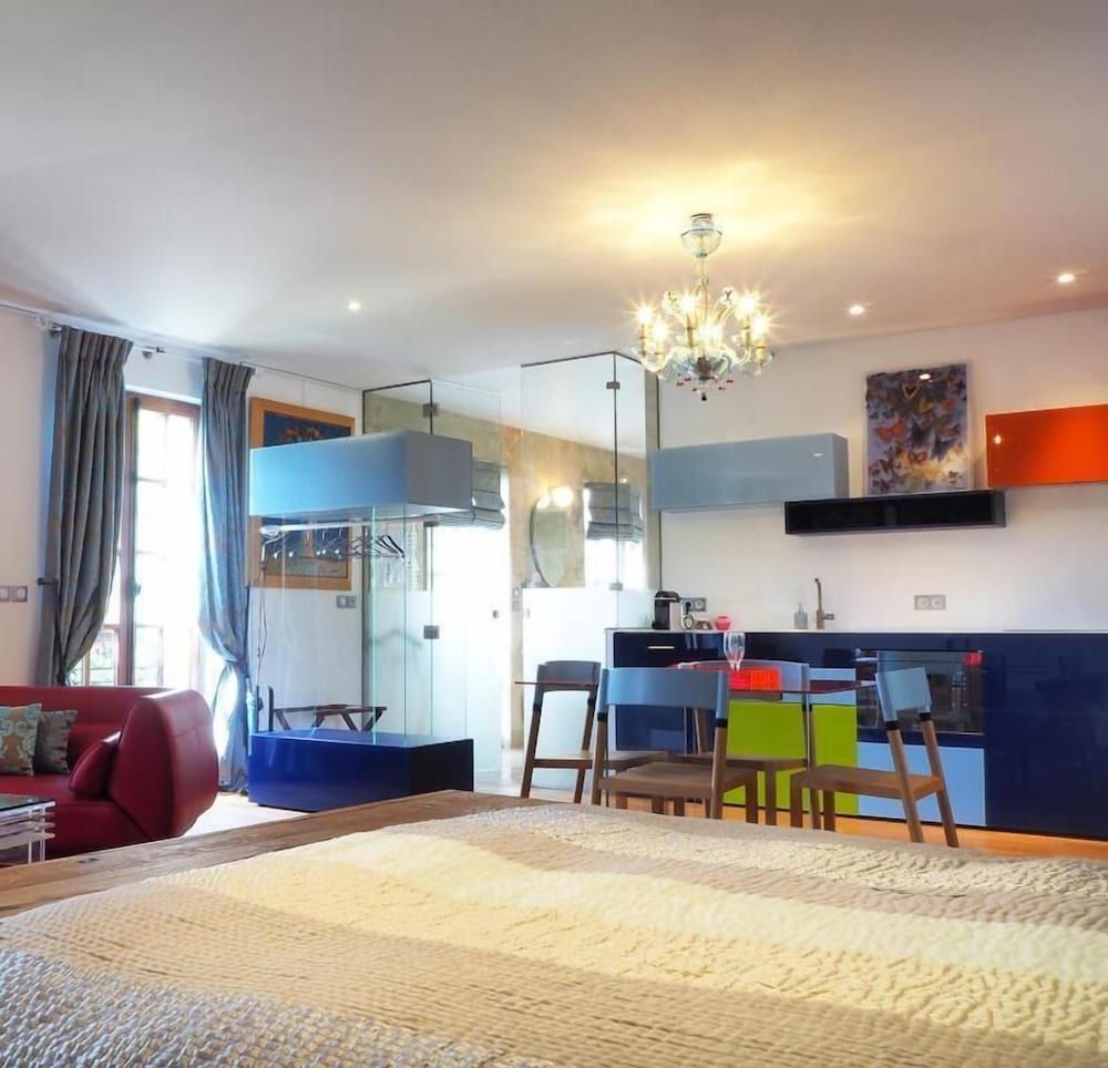 Besharat Gallery & Museum Superior Double Room (Suite Larrieu) 5