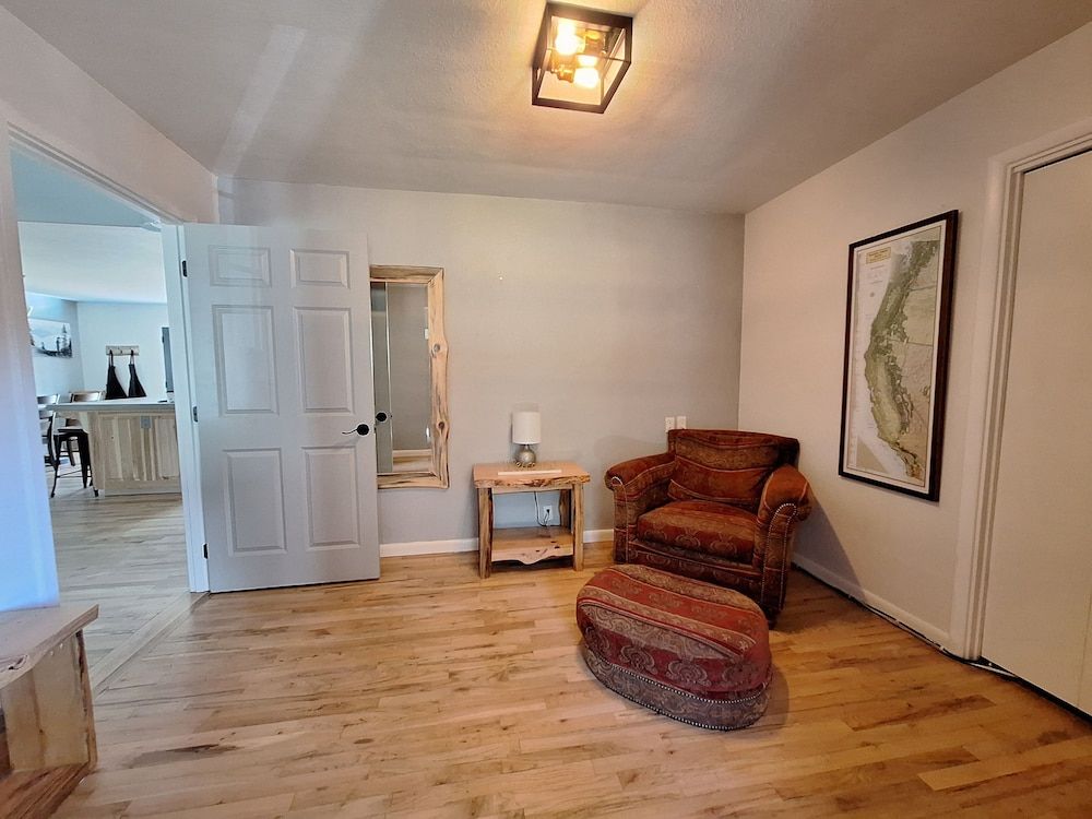 Crater Lake Resort Family House