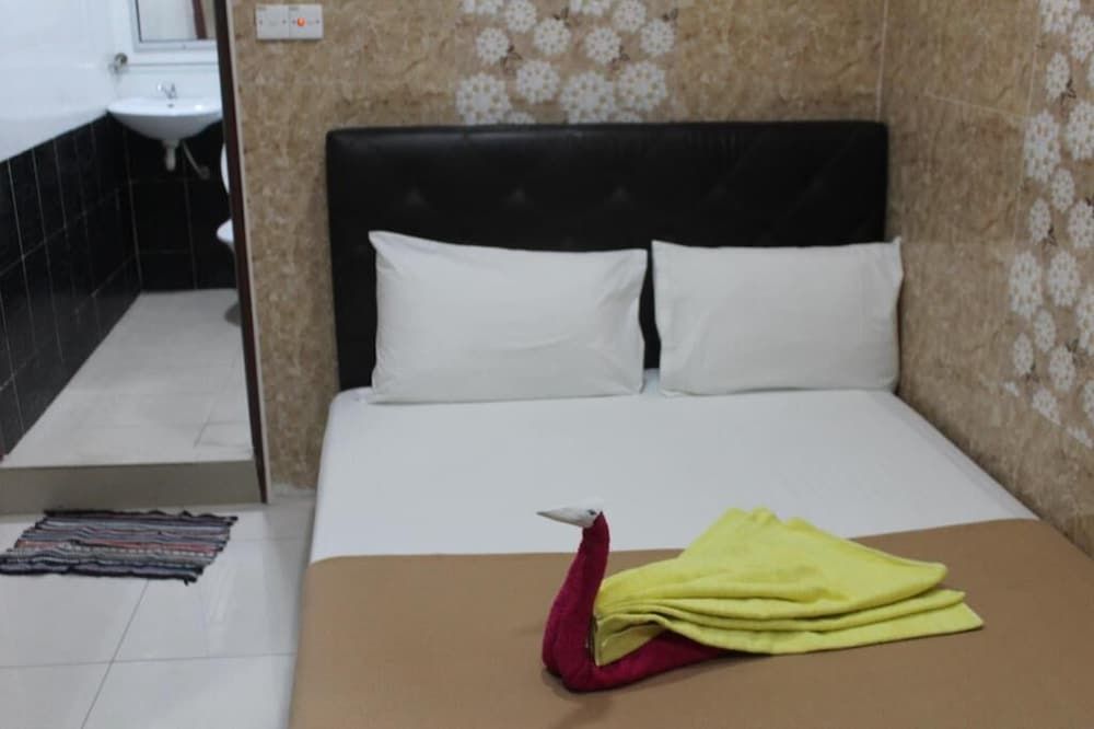 New Kajang Hotel Double Room 6
