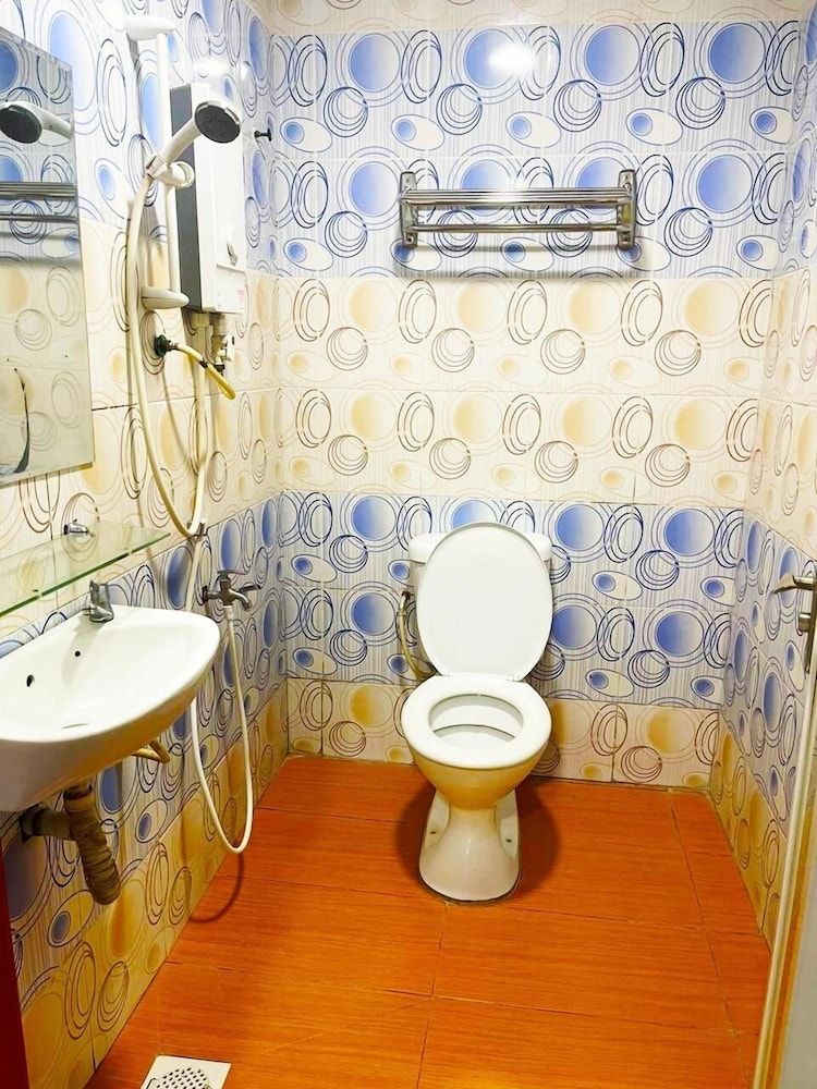 New Kajang Hotel Triple Room 8