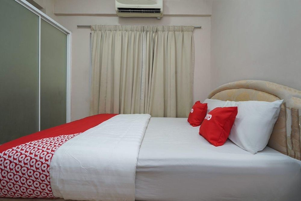 Hotel O 9 @ Kajang Town Deluxe Double Room, 1 Queen Bed 3