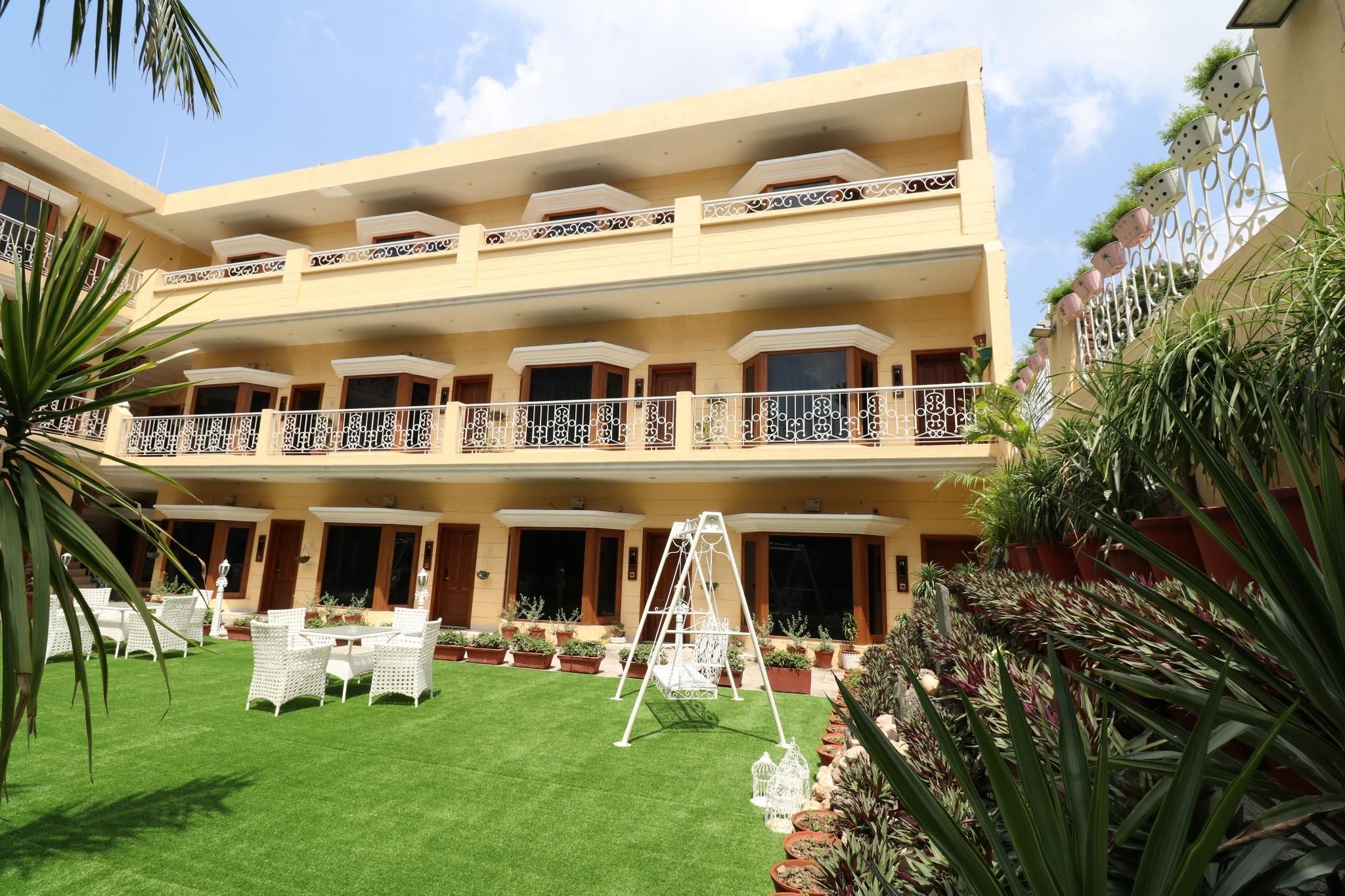 undefined Hotel Mohan Continental 10