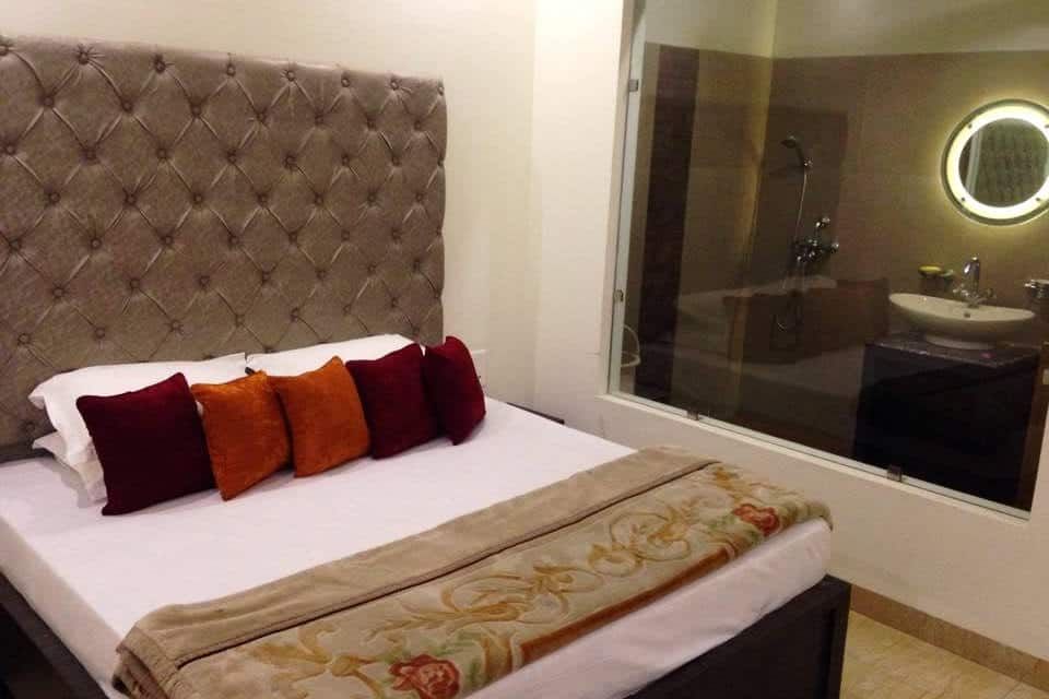 Hotel Mohan Continental Executive Room (City or No View) 10
