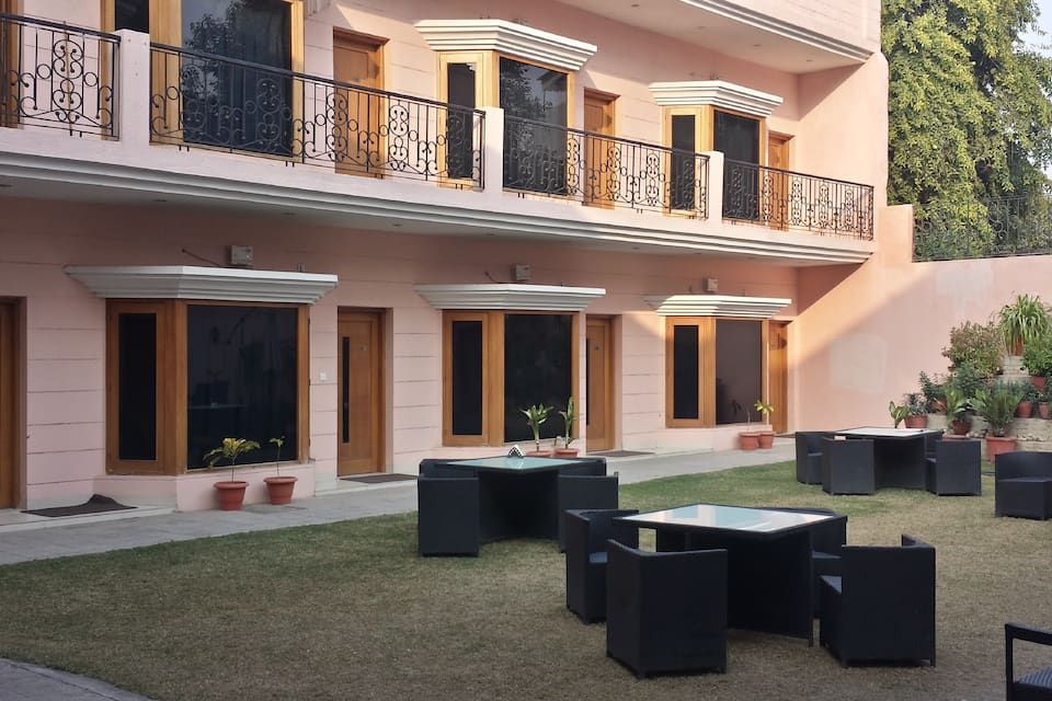 Hotel Exterior
