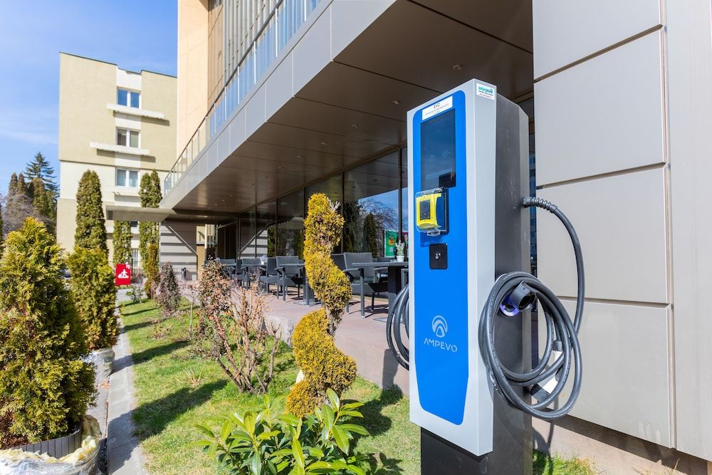 Electric vehicle charging station