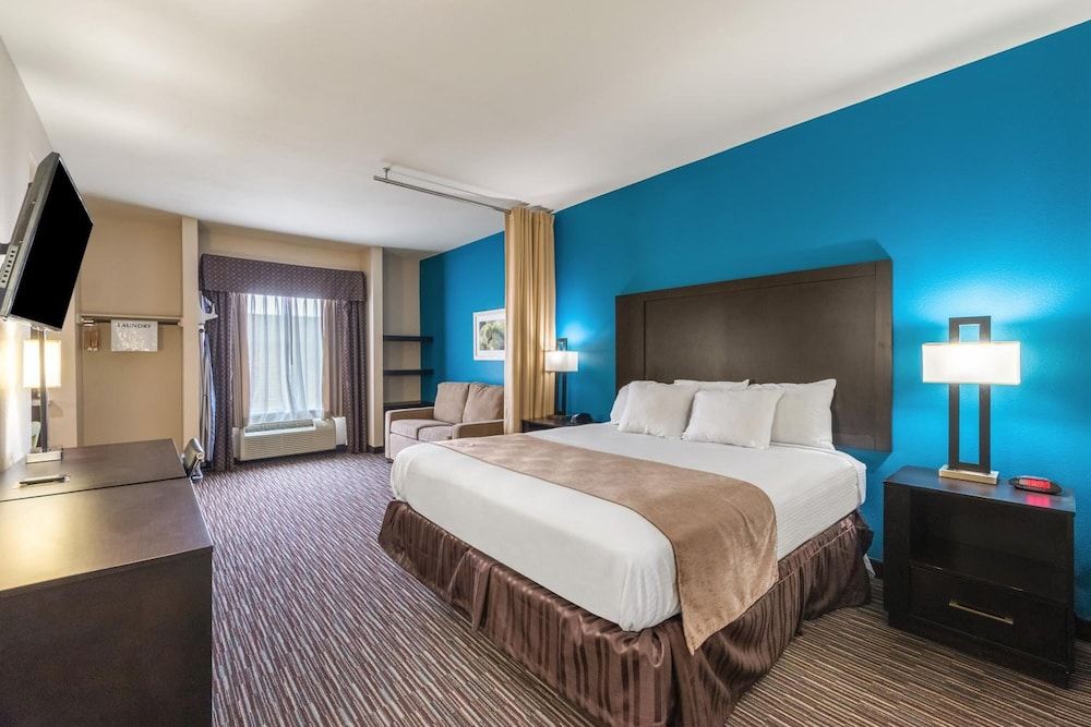 Residency Suites - Cotulla Studio, 1 King Bed with Sofa bed 3