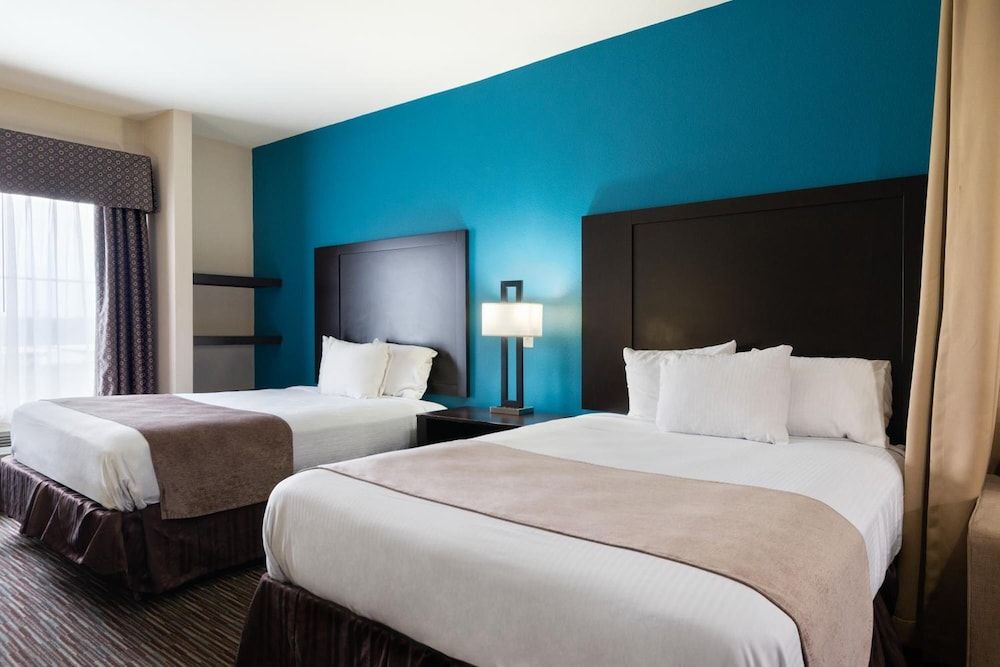 Residency Suites - Cotulla Deluxe Studio, 2 Queen Beds 2