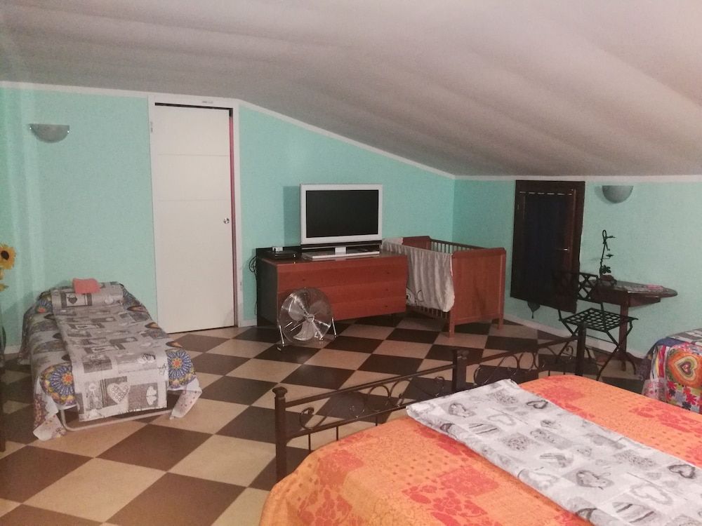 Quadruple Room, Shared Bathroom