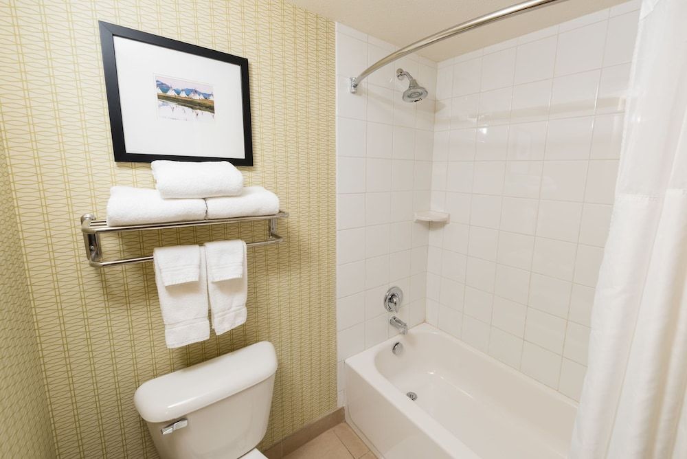 Glacier Peaks Hotel Suite, 2 Queen Beds, Non Smoking 4