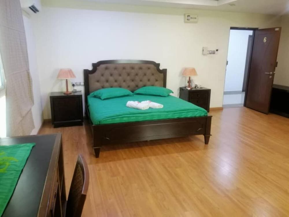 Deluxe Room, 1 King Bed