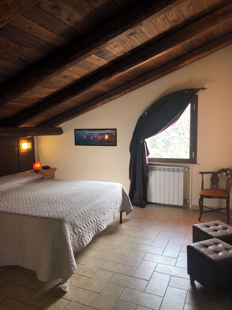 Dreams Valley B&B Apartment, 2 Bedrooms, Mountain View 3