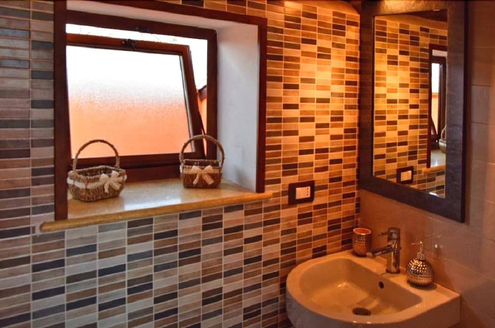 Dreams Valley B&B Apartment, 2 Bedrooms, Mountain View 12