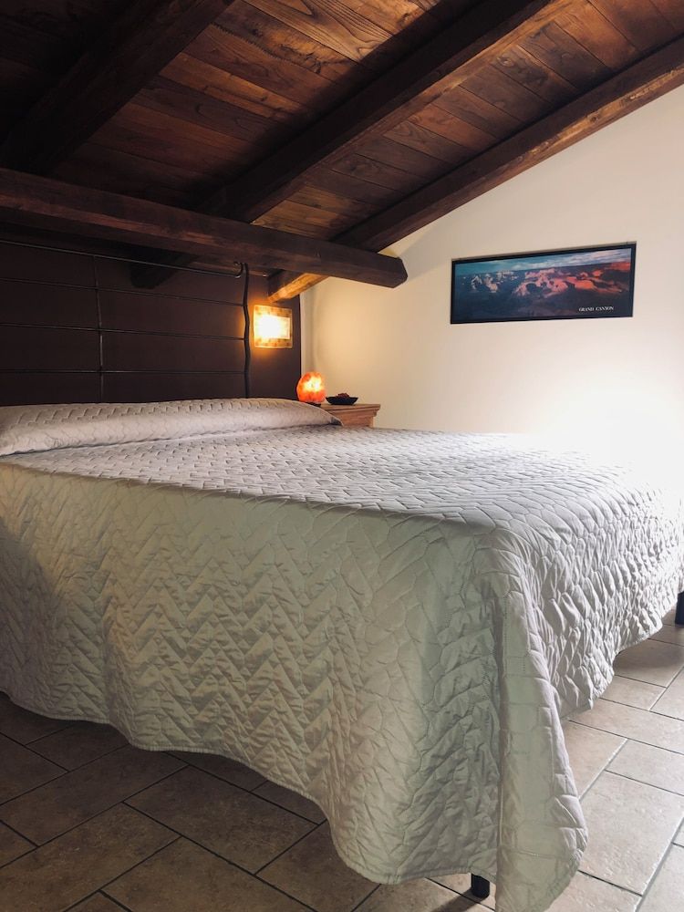 Dreams Valley B&B Apartment, 2 Bedrooms, Mountain View 4