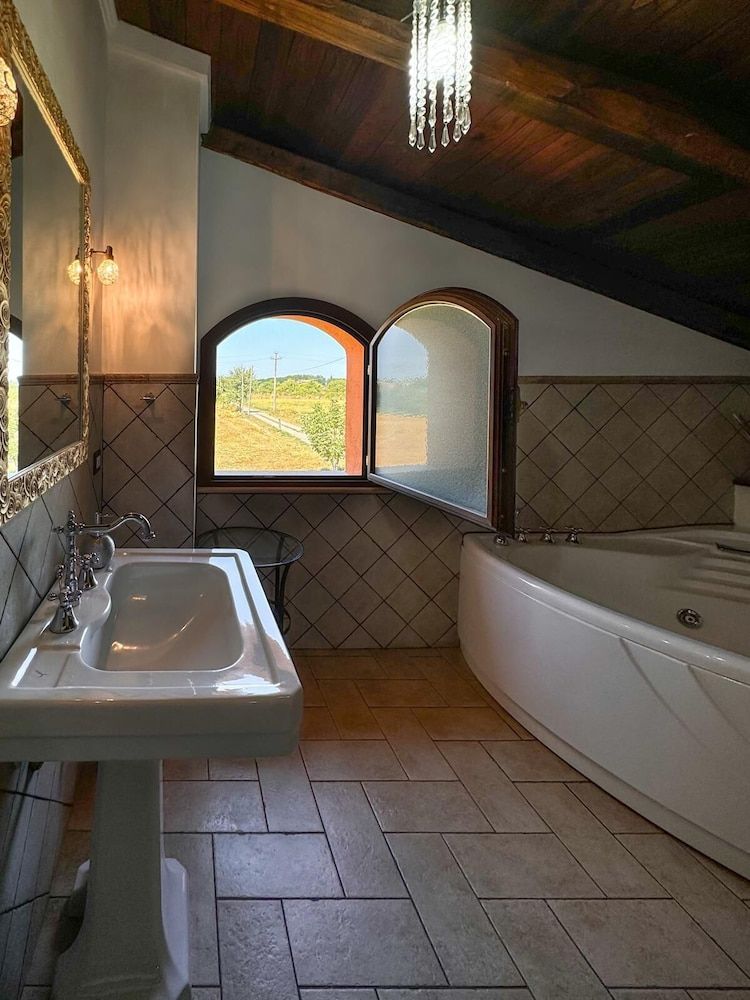 Dreams Valley B&B Apartment, 2 Bedrooms, Mountain View 16