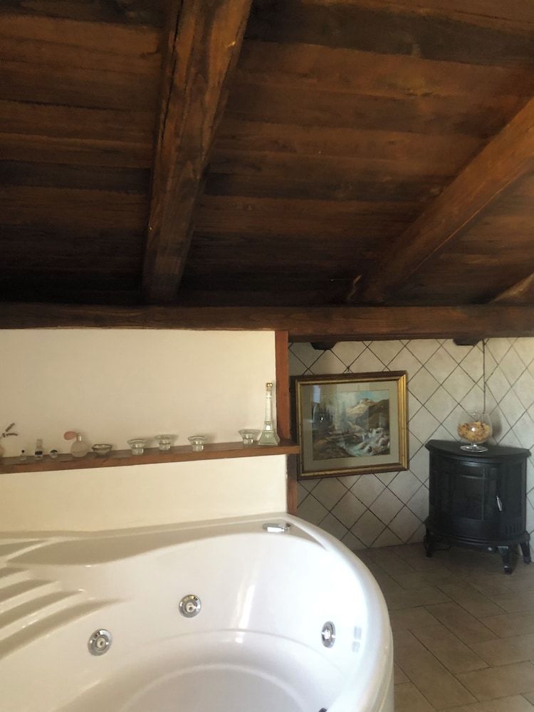 Dreams Valley B&B Apartment, 2 Bedrooms, Mountain View 5