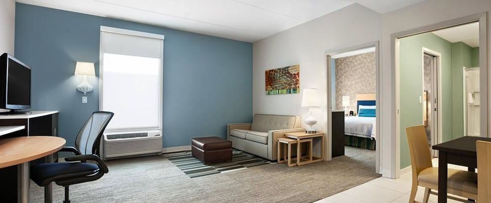 Suite, 1 King Bed, Accessible (Hearing)