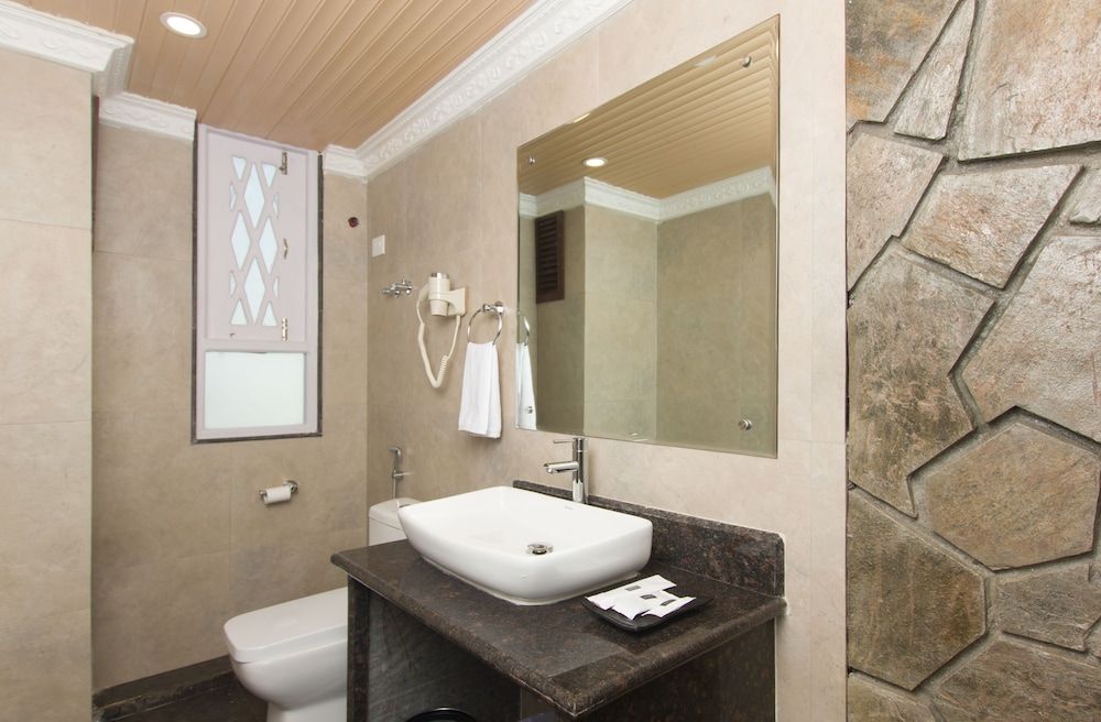 Summit Newa Regency Hotel & Spa Deluxe Room 10