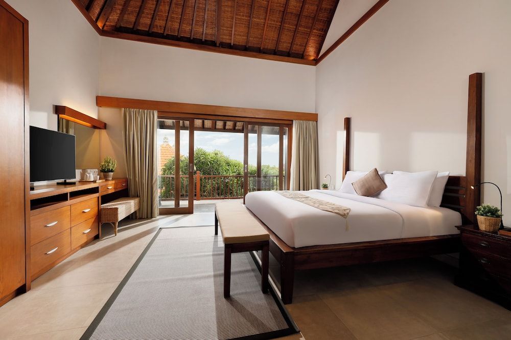 9 Bedroom Pool Villa