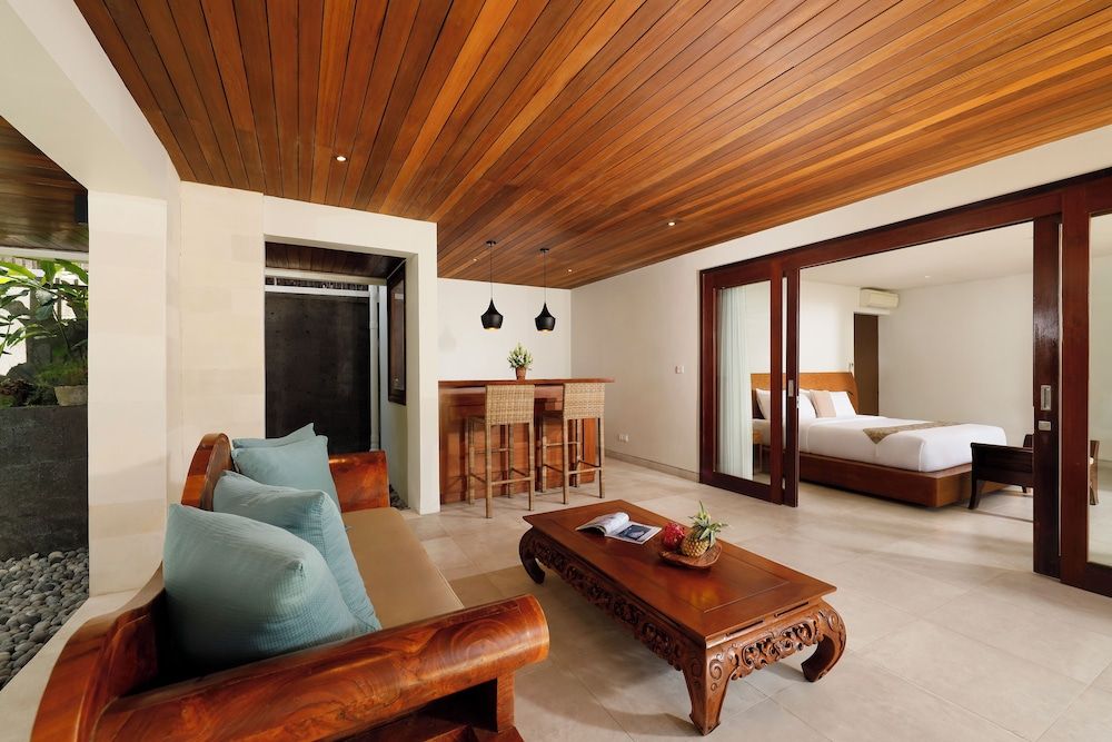 9 Bedroom Pool Villa