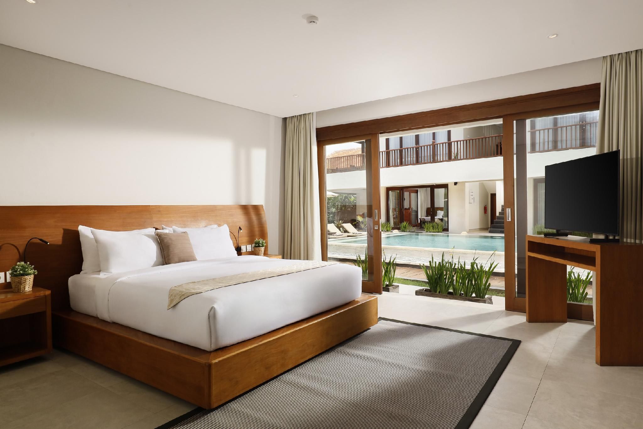 6-Bedroom Villa with Private Pool
