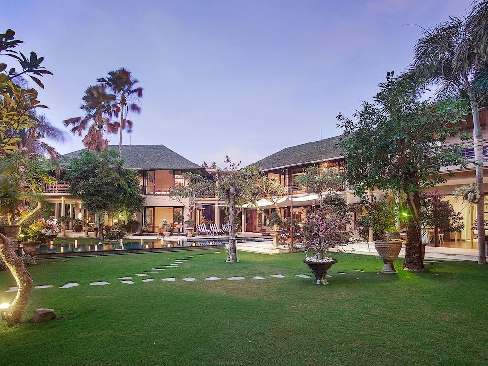 Villa Avalon