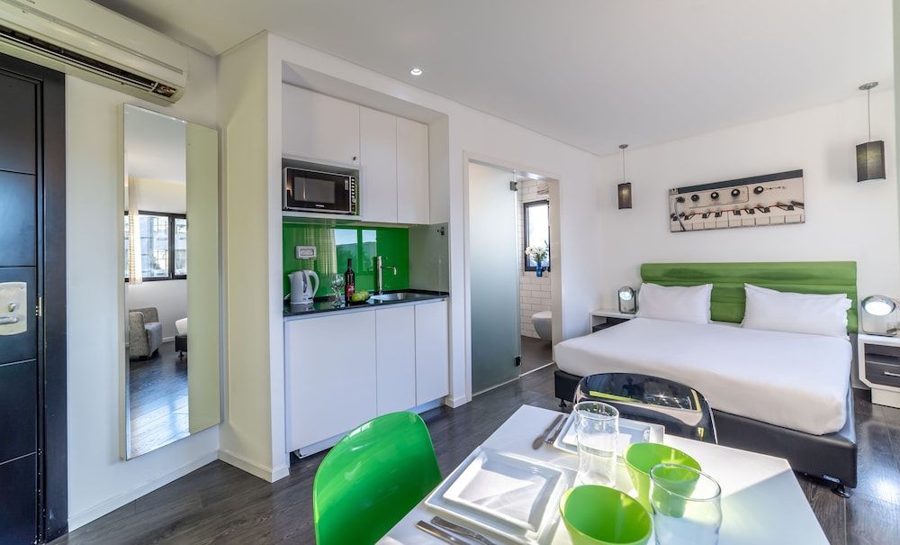 130 Rock Apartments Studio 10