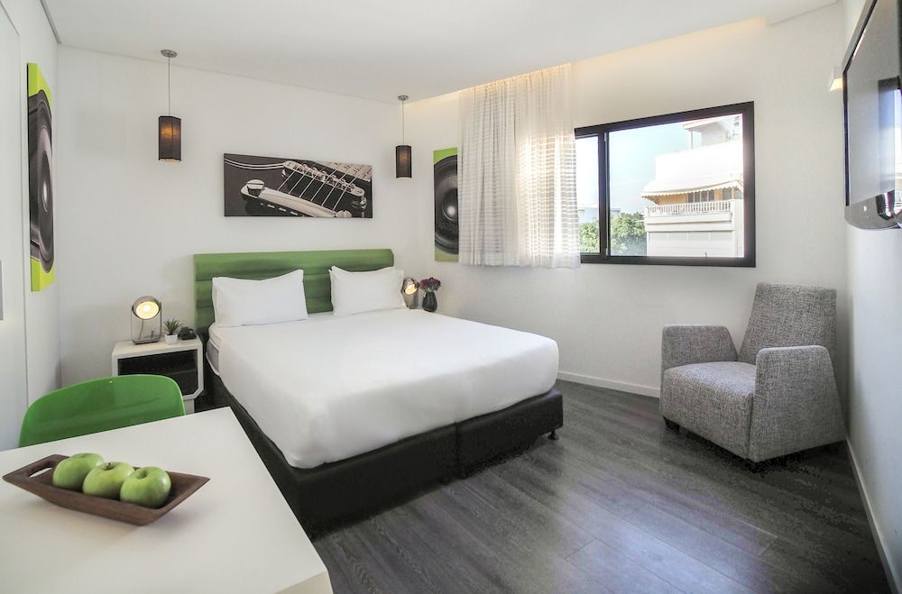 130 Rock Apartments Studio 6