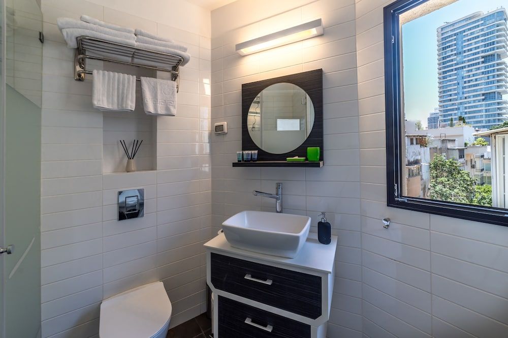 130 Rock Apartments Studio 24