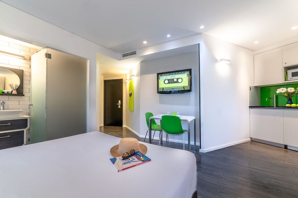 130 Rock Apartments Studio 8