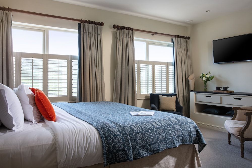 Lewinnick Lodge Standard Room, 1 King Bed 3