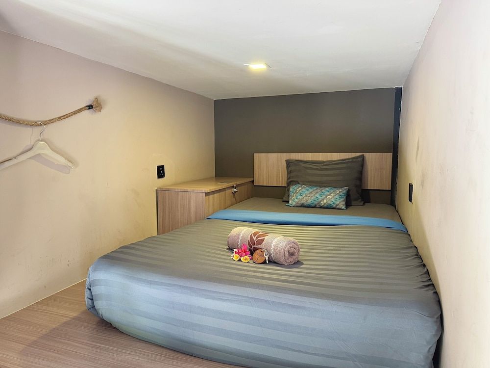 Shared Dormitory, Mixed Dorm