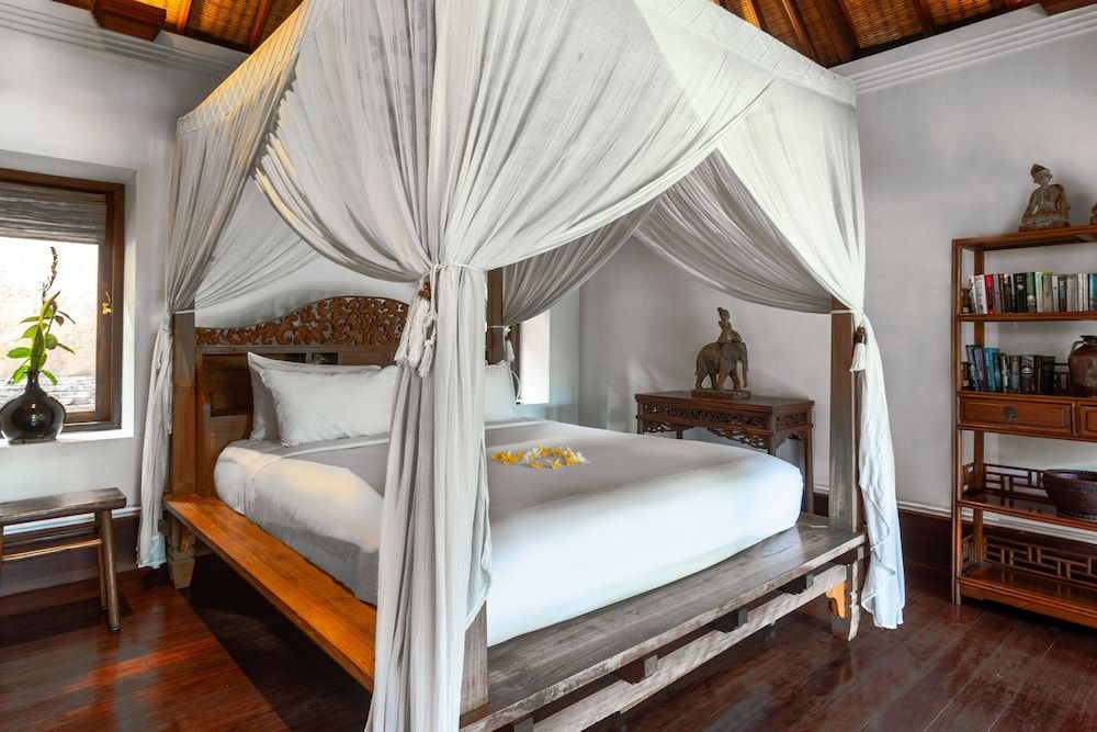 Special 2BR Usage of 3BR Villa (1 room closed)