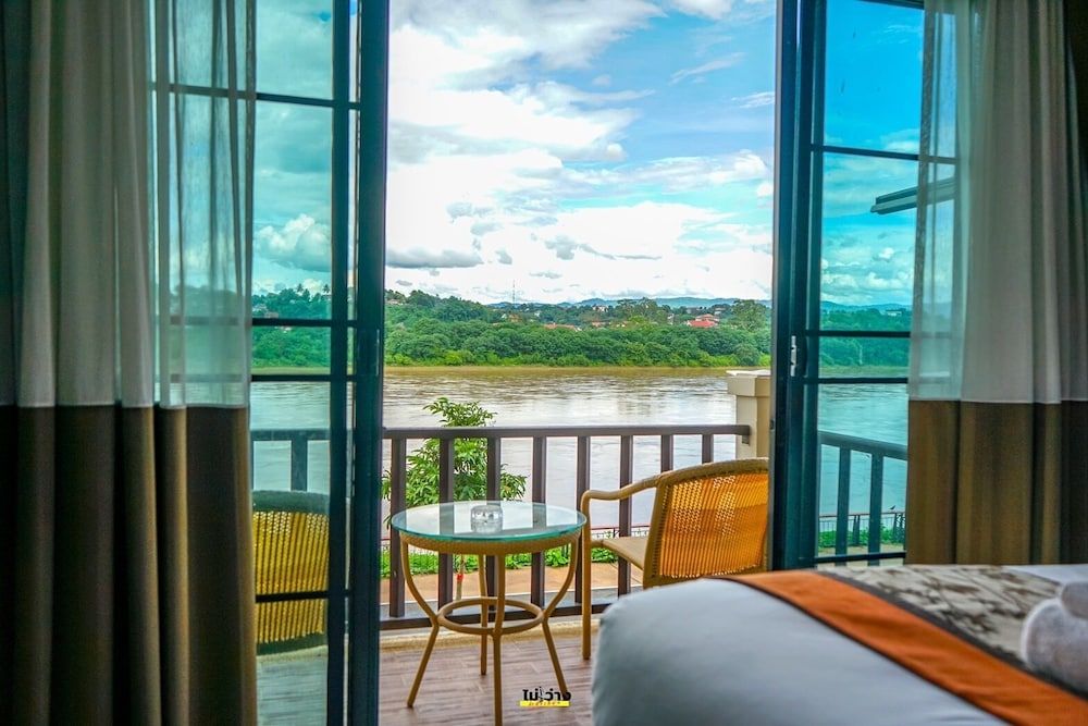 Chiangkhong Teak Garden Riverfront Onsen Hotel Resort River View 9