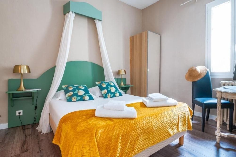 Domaine des Tilleuls Classic Double Room 2