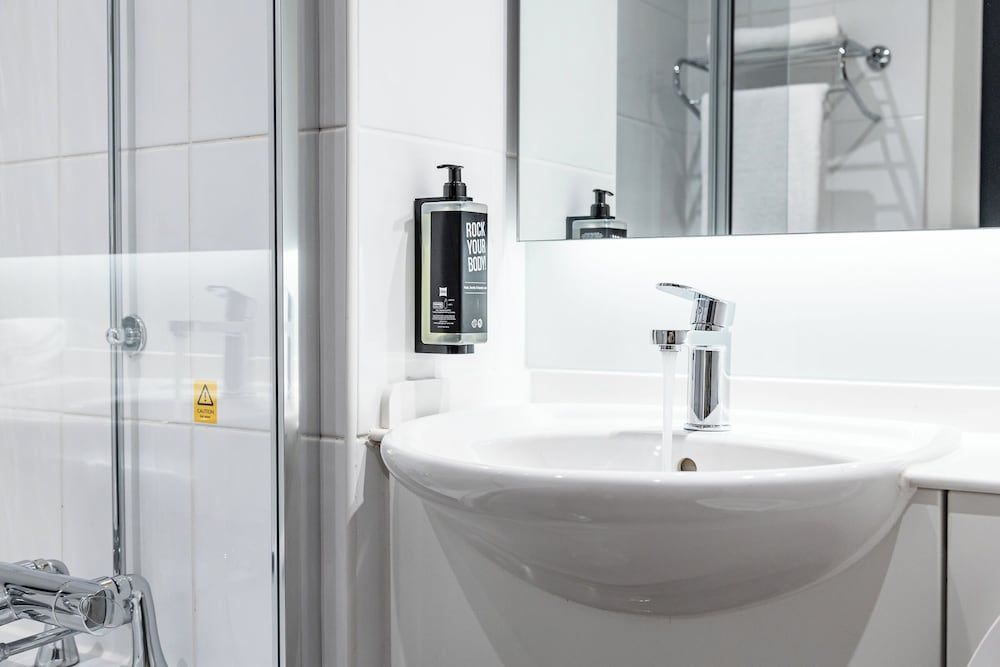 ibis Coleraine Riverside Twin Room, 2 Twin Beds (Accessible) 10